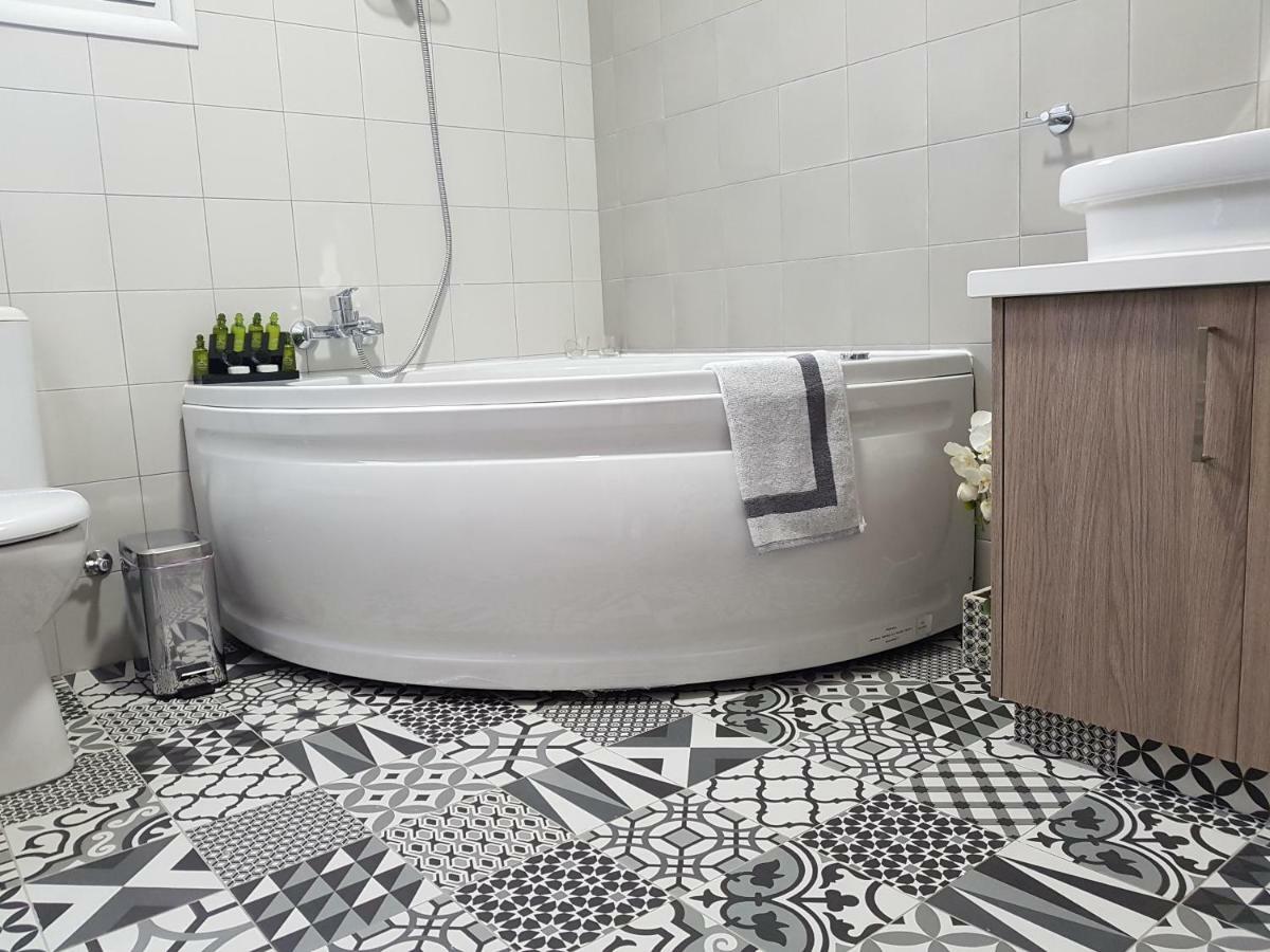 Evmelia Kakopetria Suites Exteriör bild